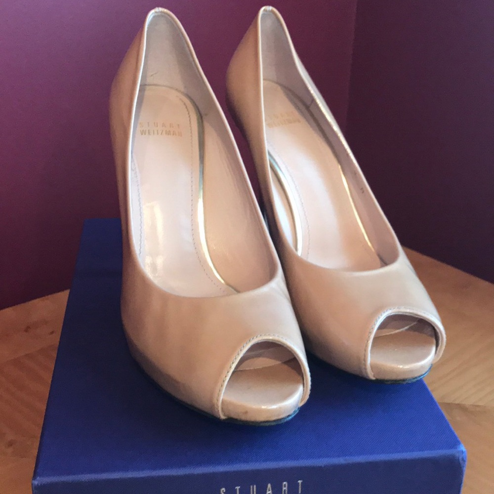 Stuart Weitzman baton peep toe pump SZ 9m